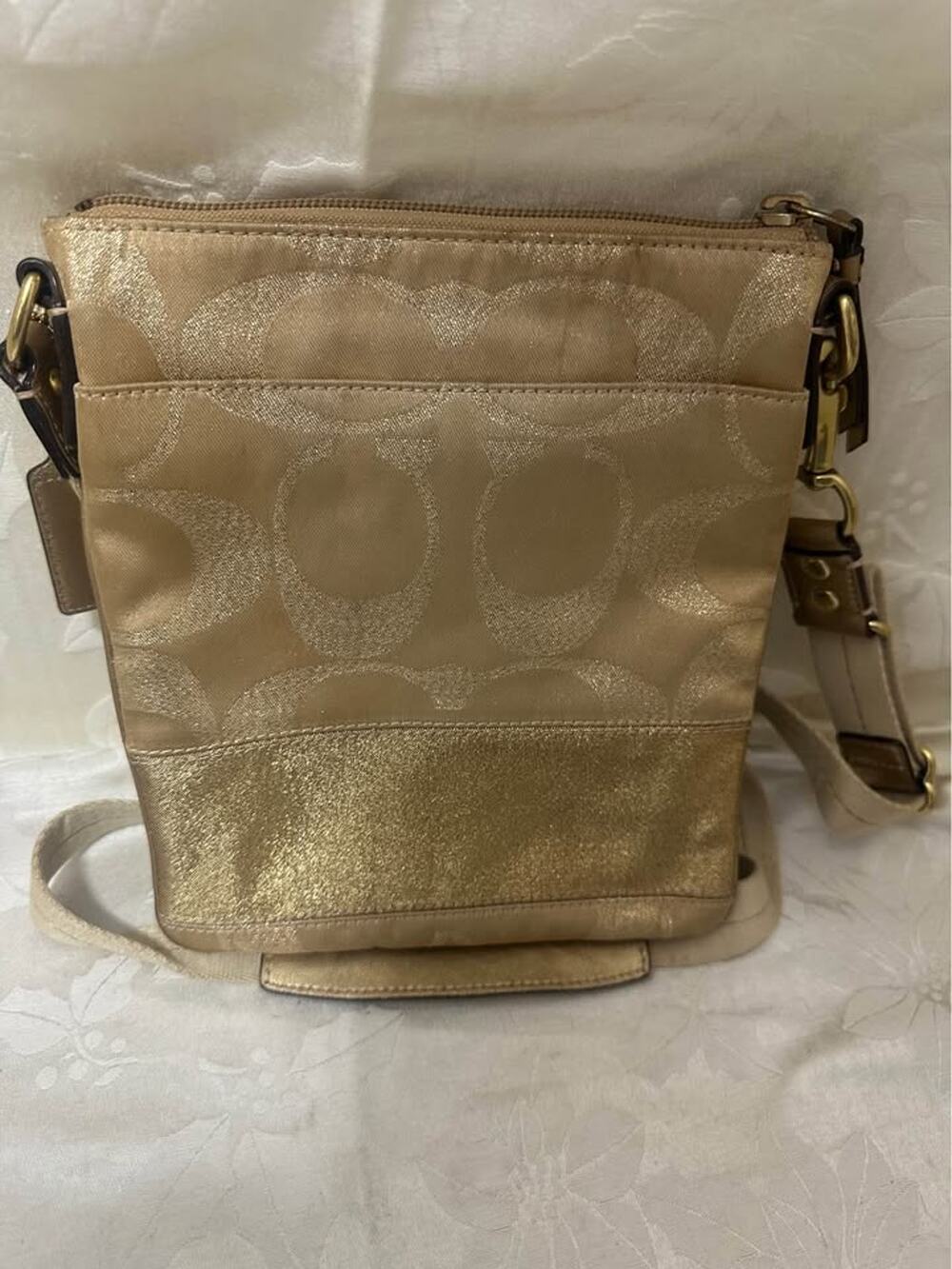Pre-loved Coach Gold Signature C Crossbody Bag. B-317